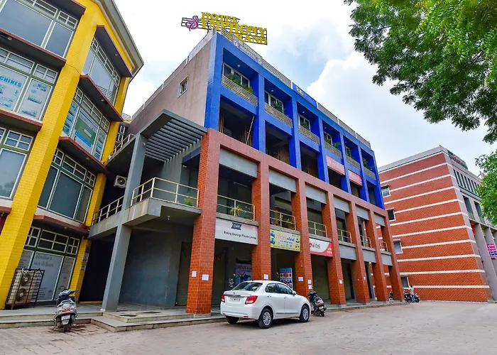 Fabhotel Symphony Grand - Inside Barcelona Complex Ahmedabad