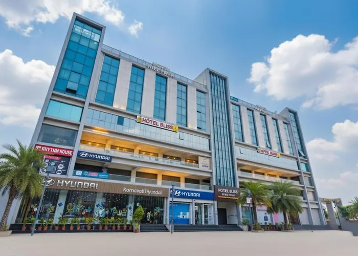 Fabhotel Bliss - Inside Suryam Trade Centre Ahmedabad